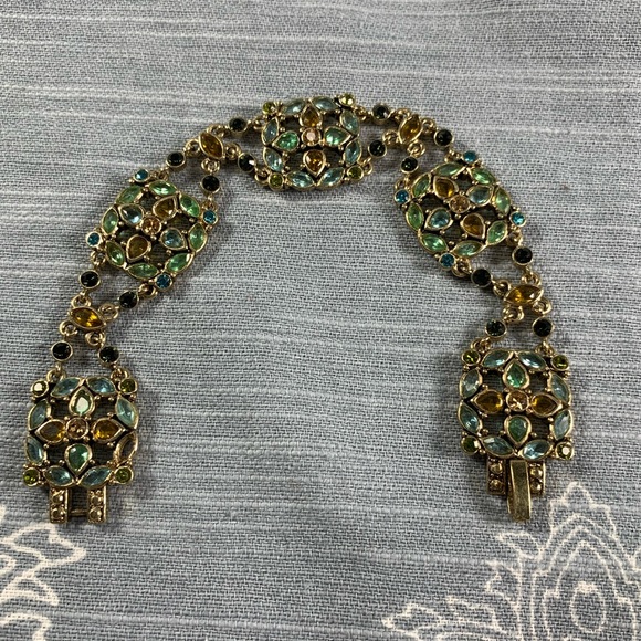 Monet bracelet gold tone, multi color faceted stones (1 missing) - Picture 2 of 15